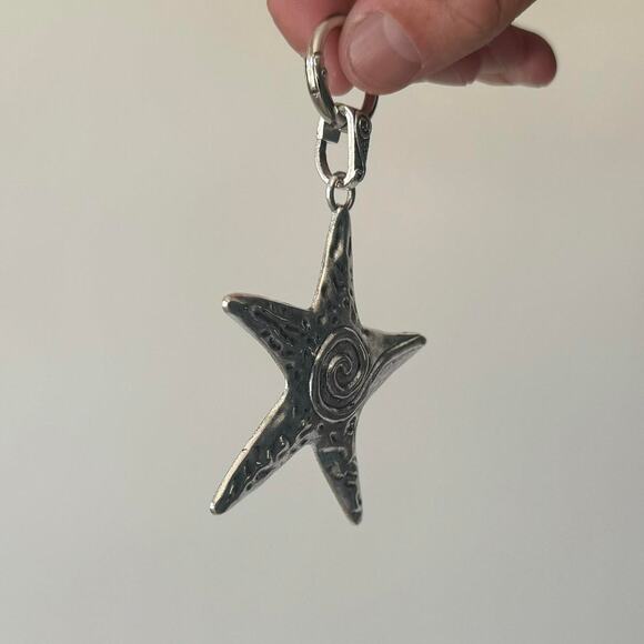 Y2K Silver Starfish Keychain Charm Ocean Accessory Decorative Bag Pendant - Picture 4 of 7